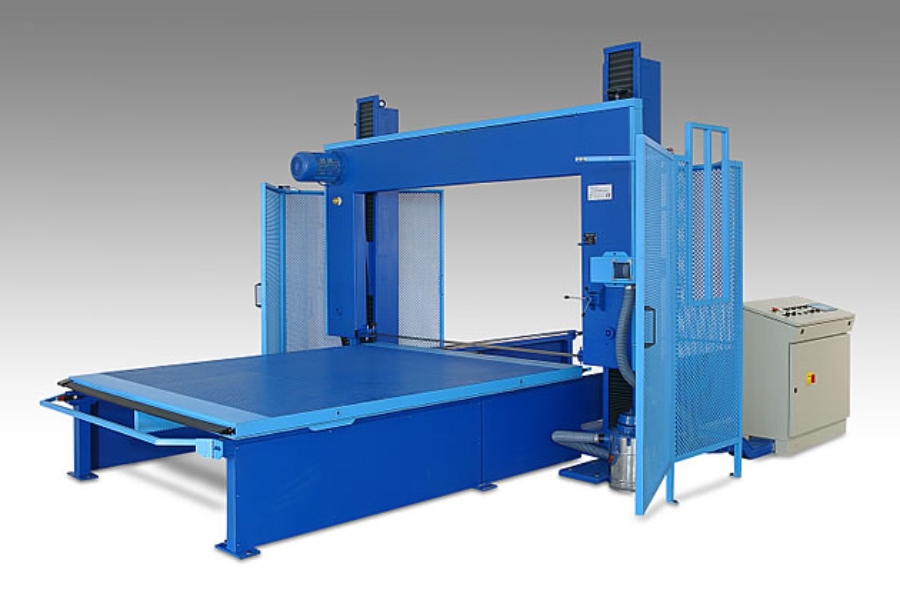 Horizontal-Schneidemaschine